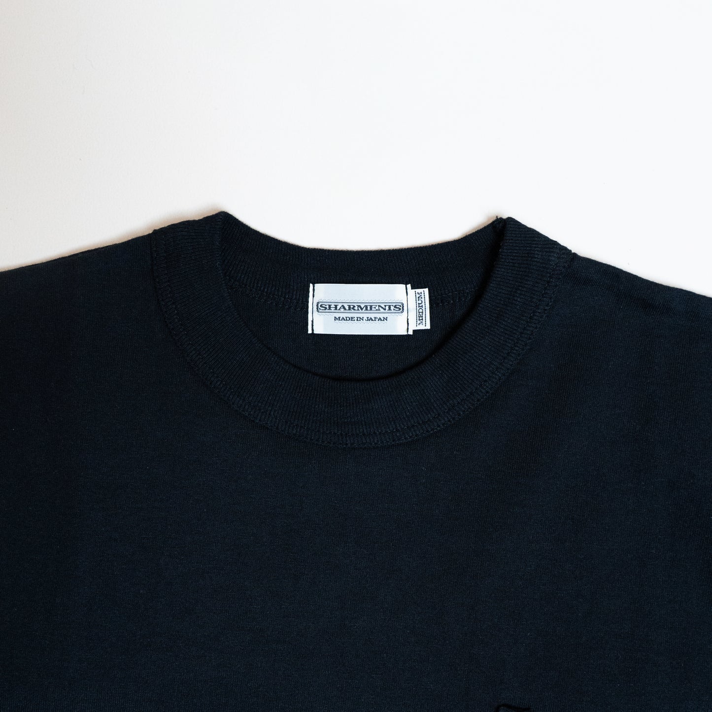 RELEASE DATE : 11am(JST) 09/07/2025 CREW NECK POCKET TEE BLACK