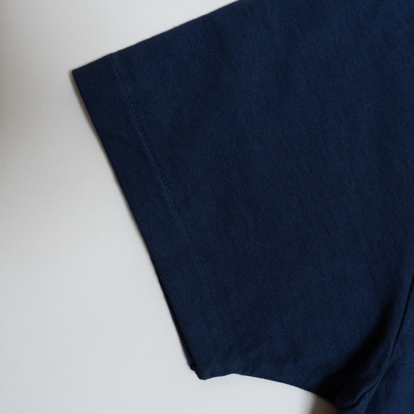 RELEASE DATE : 11am(JST) 09/07/2025 CREW NECK POCKET TEE NAVY