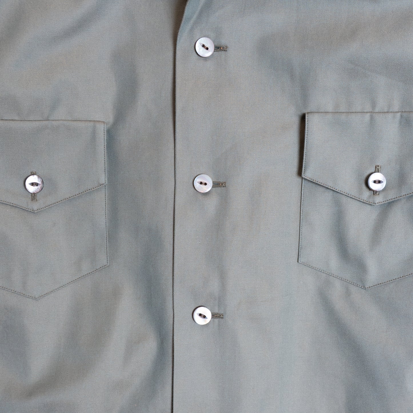 <Made To Order> COTTON GABARDINE OPEN COLLAR SHIRT