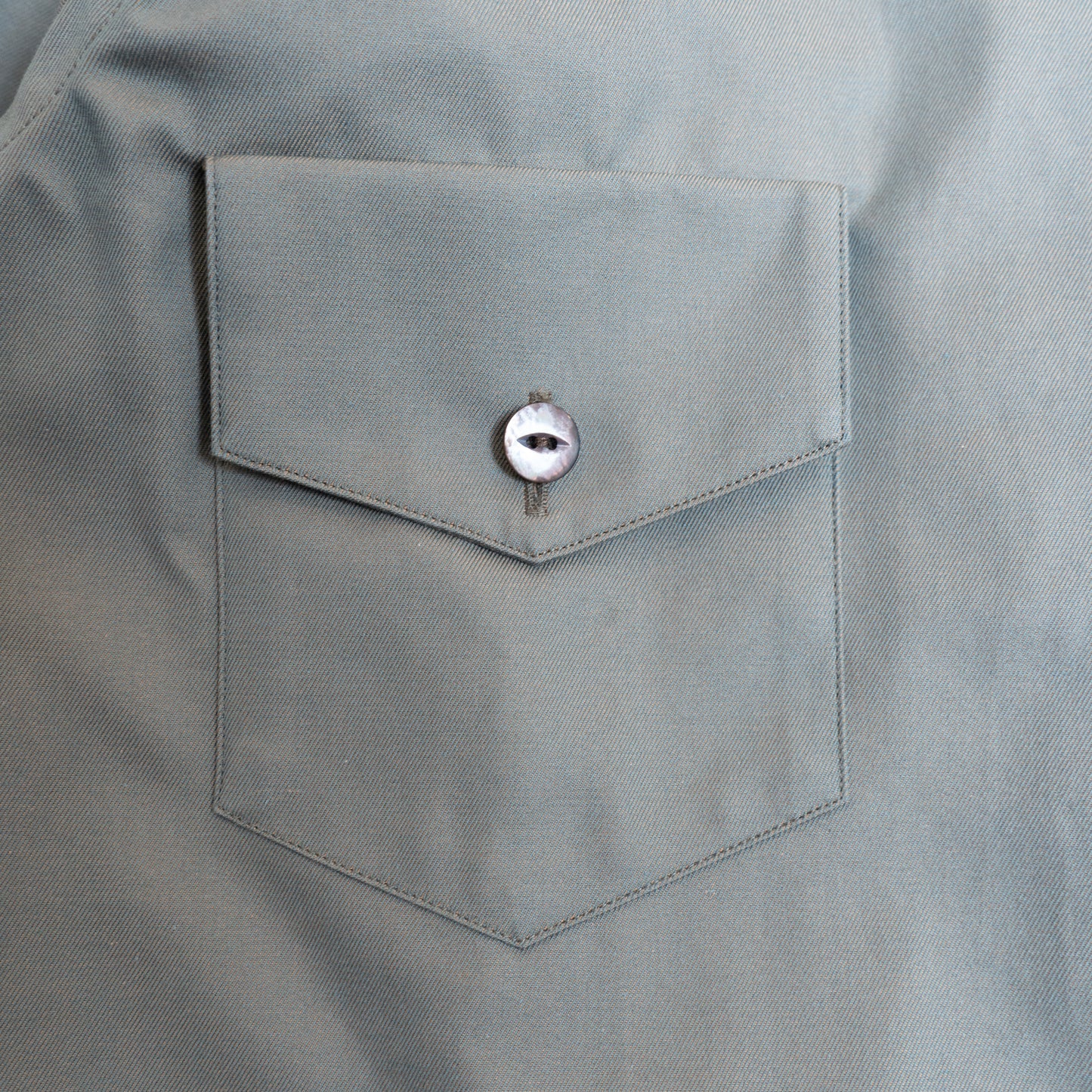 <Made To Order> COTTON GABARDINE OPEN COLLAR SHIRT