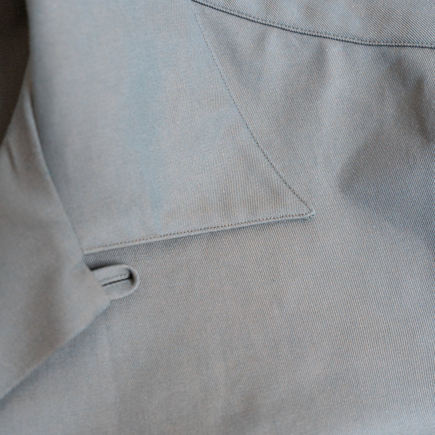 <Made To Order> COTTON GABARDINE OPEN COLLAR SHIRT