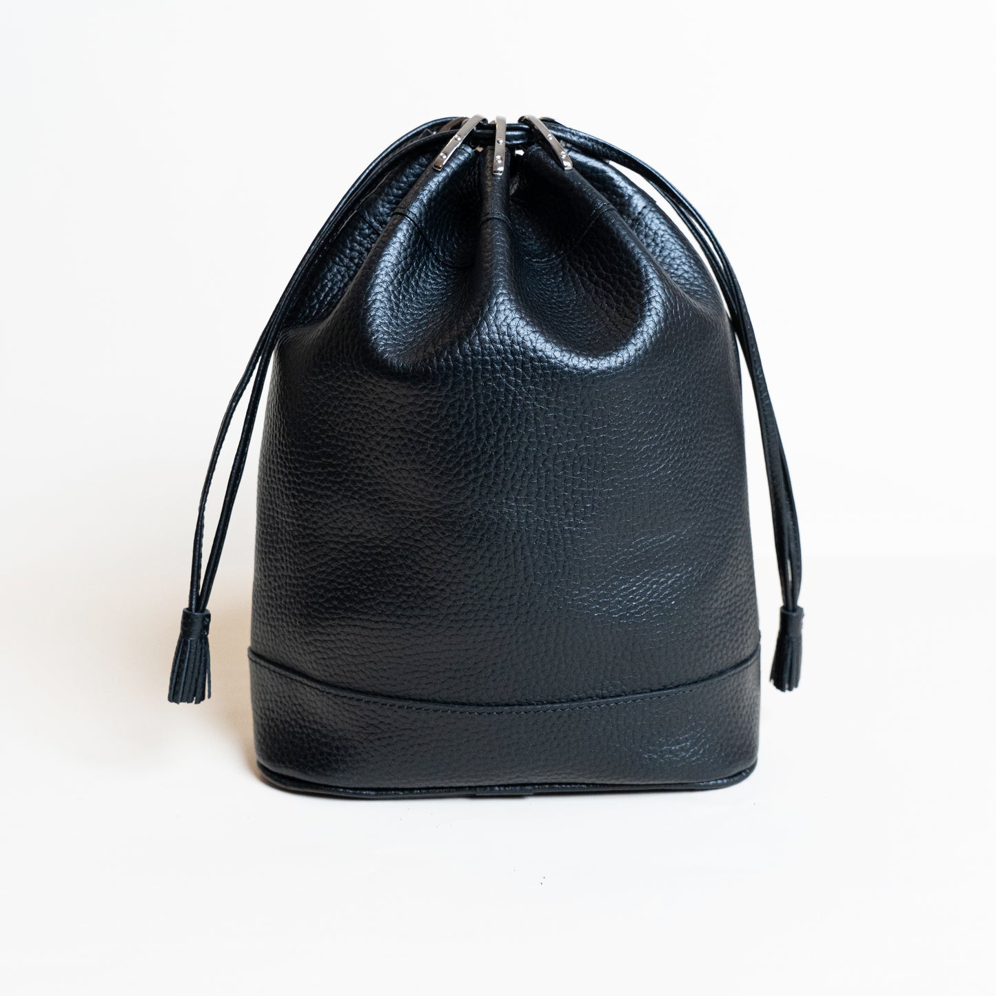 HERITAGE DRAWSTRING BAG BLACK