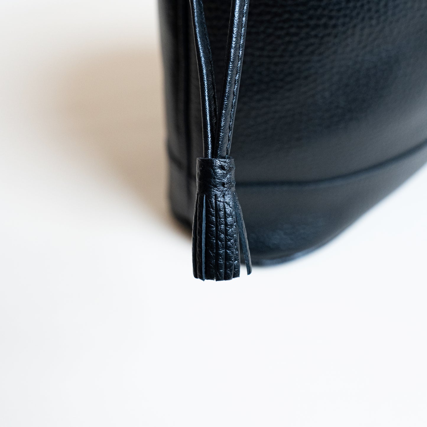 HERITAGE DRAWSTRING BAG BLACK