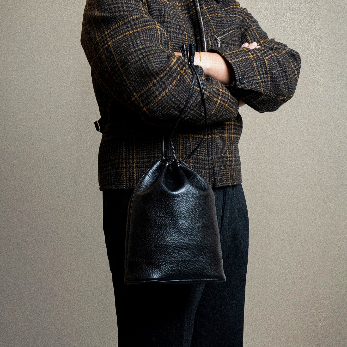 HERITAGE DRAWSTRING BAG BLACK